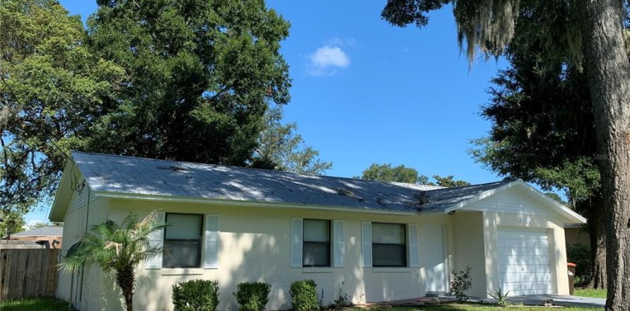 House in Ocala, Florida 3 bedrooms, 85.28 sq.m. № 2403717