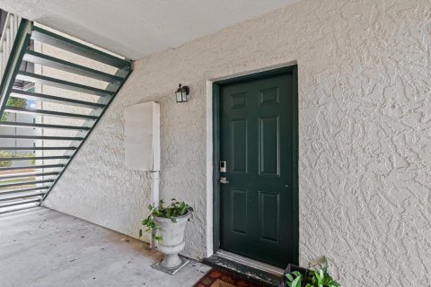 Copropriété à louer à Tampa, Floride: 1 chambre, 70.61 m2 № 2407069 - photo 2
