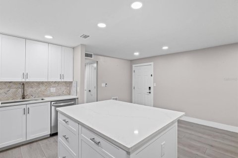 Copropriété à louer à Tampa, Floride: 1 chambre, 70.61 m2 № 2407069 - photo 18