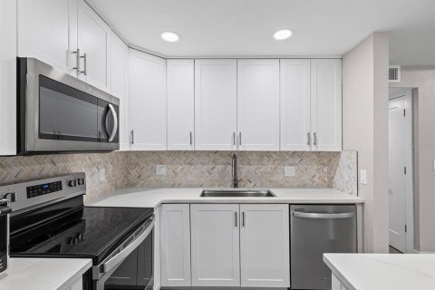 Copropriété à louer à Tampa, Floride: 1 chambre, 70.61 m2 № 2407069 - photo 12