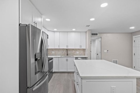 Copropriété à louer à Tampa, Floride: 1 chambre, 70.61 m2 № 2407069 - photo 13