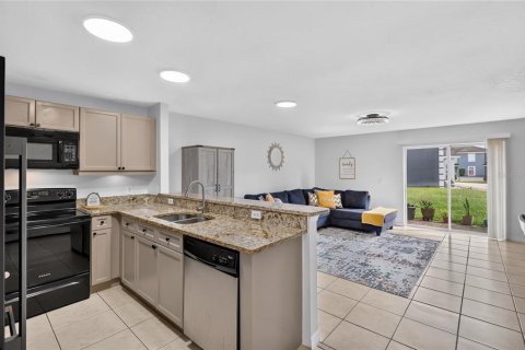 Copropriété à vendre à Kissimmee, Floride: 3 chambres, 139.73 m2 № 2399391 - photo 4