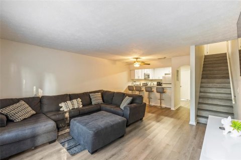 Townhouse in Jacksonville, Florida 3 bedrooms, 118.91 sq.m. № 2233259 - photo 15
