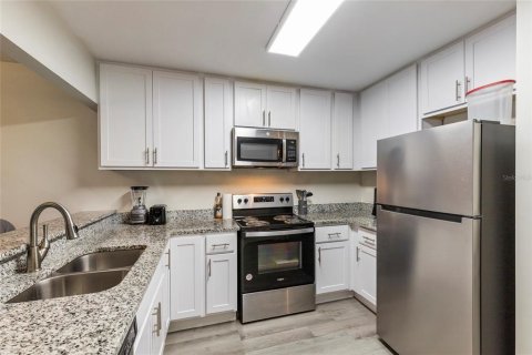 Townhouse in Jacksonville, Florida 3 bedrooms, 118.91 sq.m. № 2233259 - photo 11