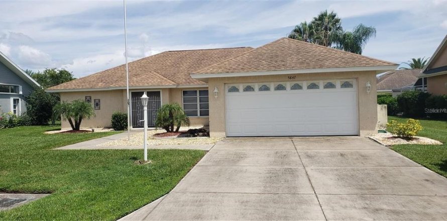Villa ou maison à Venice, Floride 3 chambres, 149.39 m2 № 1848172
