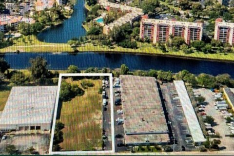 Propiedad comercial en venta en Pompano Beach, Florida № 1941218 - foto 8