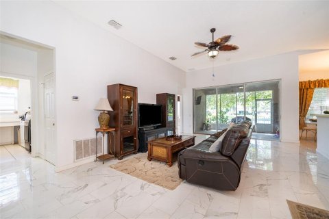 House in Kissimmee, Florida 3 bedrooms, 156.08 sq.m. № 1815554 - photo 12
