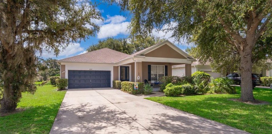 House in Kissimmee, Florida 3 bedrooms, 156.08 sq.m. № 1815554