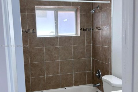 Купить коммерческую недвижимость в Майами, Флорида 132.85м2, № 2058203 - фото 13