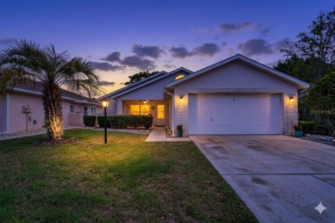 House in Ocala, Florida 3 bedrooms, 190.54 sq.m. № 2114936
