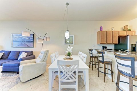 Copropriété à vendre à Bradenton, Floride: 2 chambres, 104.14 m2 № 2212981 - photo 11