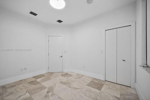 Купить виллу или дом в Дорал, Флорида 6 комнат, 199.18м2, № 1991966 - фото 18