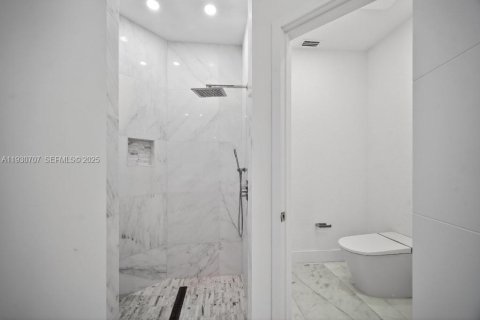 Купить виллу или дом в Дорал, Флорида 6 комнат, 199.18м2, № 1991966 - фото 26