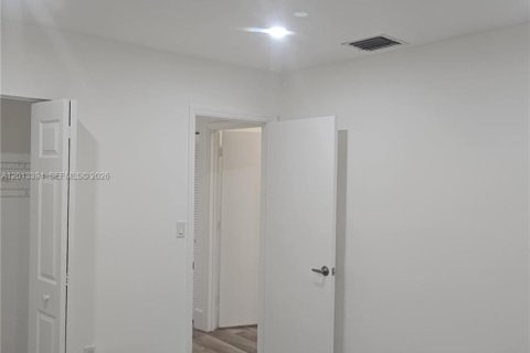 Villa ou maison à louer à Cooper City, Floride: 3 chambres, 148.83 m2 № 2076338 - photo 11