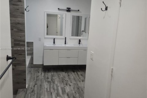Villa ou maison à louer à Cooper City, Floride: 3 chambres, 148.83 m2 № 2076338 - photo 6