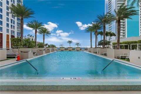 Condo in Miami, Florida, 3 bedrooms  № 1170849 - photo 11