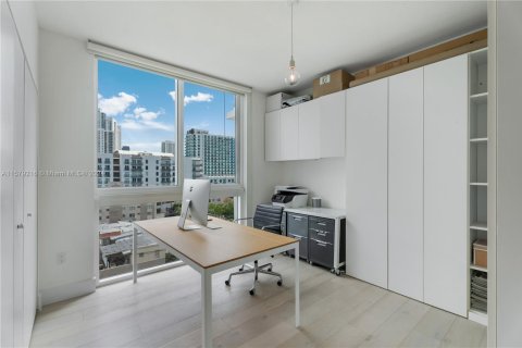 Condo in Miami, Florida, 3 bedrooms  № 1170849 - photo 8