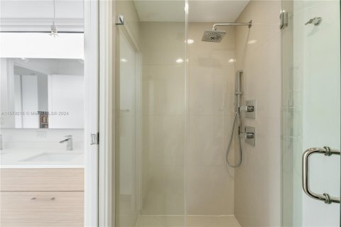 Condo in Miami, Florida, 3 bedrooms  № 1170849 - photo 6