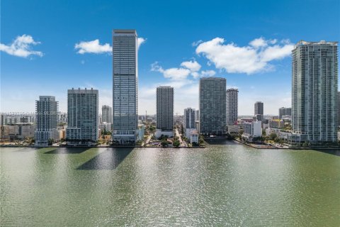 Condo in Miami, Florida, 3 bedrooms  № 1170849 - photo 14