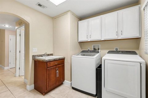 Villa ou maison à vendre à Titusville, Floride: 3 chambres, 179.12 m2 № 2134287 - photo 25