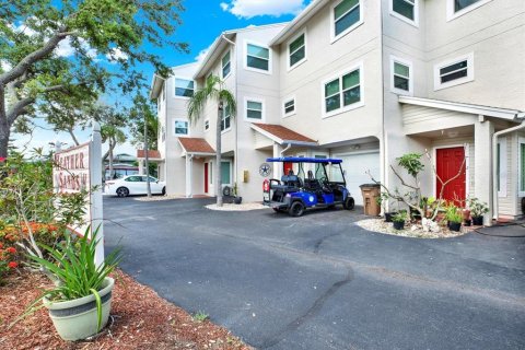 Immobilier commercial à vendre à Indian Rocks Beach, Floride: 14 chambres, 796.64 m2 № 1843944 - photo 3