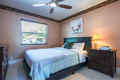 House in Tampa, Florida 3 bedrooms, 158.4 sq.m. № 1718848 - photo 19