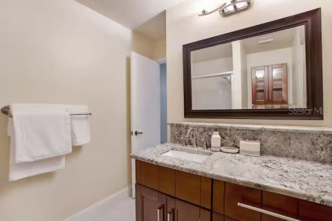 House in Tampa, Florida 3 bedrooms, 158.4 sq.m. № 1718848 - photo 18