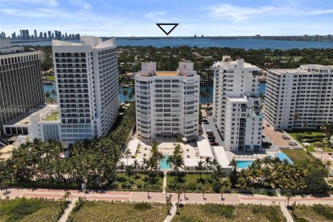 Condo in Miami Beach, Florida, 1 bedroom № 2270988 - photo 18