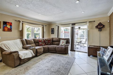 Casa en venta en Pembroke Pines, Florida, 3 dormitorios, 126.81 m2 № 1852278 - foto 14