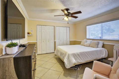 Casa en venta en Pembroke Pines, Florida, 3 dormitorios, 126.81 m2 № 1852278 - foto 23