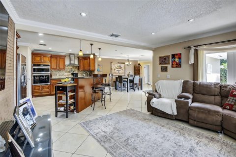 Casa en venta en Pembroke Pines, Florida, 3 dormitorios, 126.81 m2 № 1852278 - foto 15
