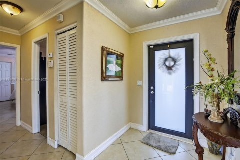 Casa en venta en Pembroke Pines, Florida, 3 dormitorios, 126.81 m2 № 1852278 - foto 4