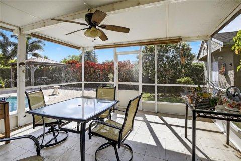 Casa en venta en Pembroke Pines, Florida, 3 dormitorios, 126.81 m2 № 1852278 - foto 30