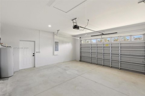 House in Sebring, Florida 3 bedrooms, 138.24 sq.m. № 2028028 - photo 28