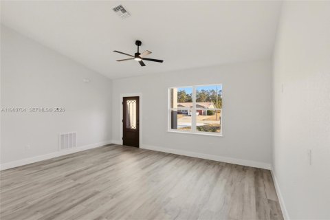 House in Sebring, Florida 3 bedrooms, 138.24 sq.m. № 2028028 - photo 3