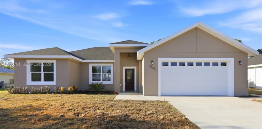 House in Sebring, Florida 3 bedrooms, 138.24 sq.m. № 2028028