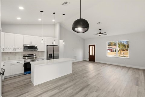 House in Sebring, Florida 3 bedrooms, 138.24 sq.m. № 2028028 - photo 4