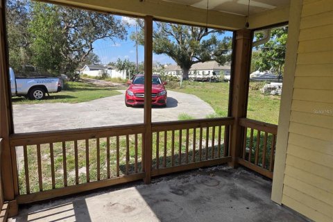 Villa ou maison à louer à Tampa, Floride: 5 chambres, 262.36 m2 № 2202877 - photo 4
