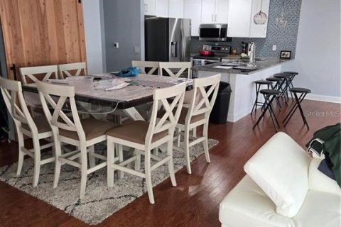 Villa ou maison à louer à Tampa, Floride: 5 chambres, 262.36 m2 № 2202877 - photo 21