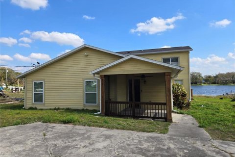 Villa ou maison à louer à Tampa, Floride: 5 chambres, 262.36 m2 № 2202877 - photo 9