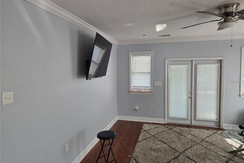 Villa ou maison à louer à Tampa, Floride: 5 chambres, 262.36 m2 № 2202877 - photo 30