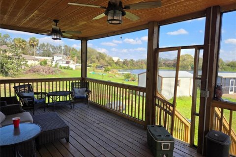 Villa ou maison à louer à Tampa, Floride: 5 chambres, 262.36 m2 № 2202877 - photo 14