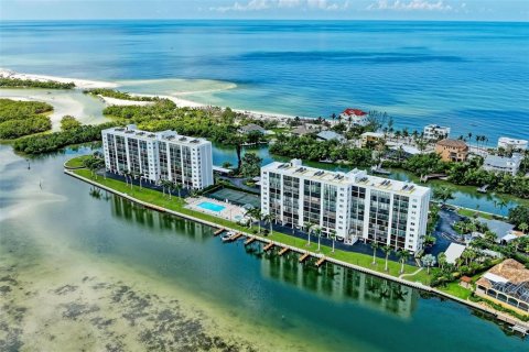 Condo in Sarasota, Florida, 2 bedrooms  № 1886820 - photo 1