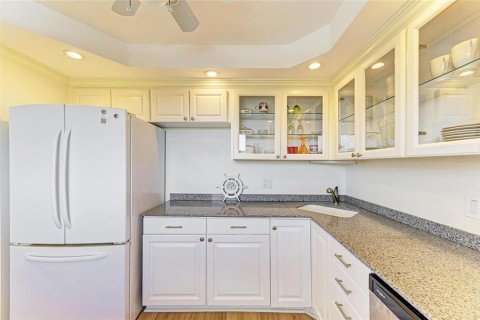 Condo in Sarasota, Florida, 2 bedrooms  № 1886820 - photo 22