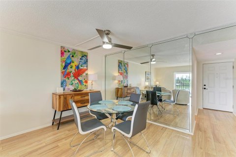 Condo in Sarasota, Florida, 2 bedrooms  № 1886820 - photo 18