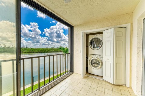 Condo in Sarasota, Florida, 2 bedrooms  № 1886820 - photo 13