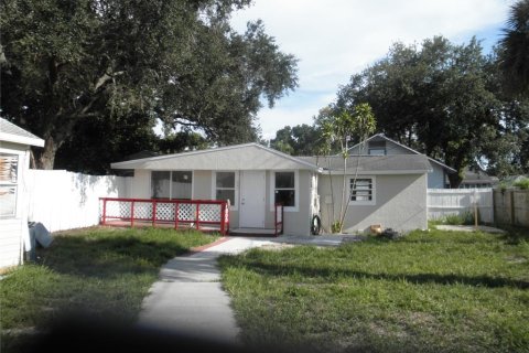 Land in Clearwater, Florida № 1550130 - photo 1