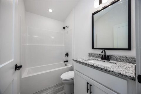 House in Alachua, Florida 4 bedrooms, 153.01 sq.m. № 2151229 - photo 14