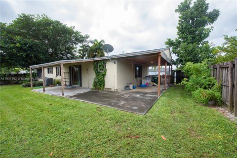 Villa ou maison à vendre à Homestead, Floride: 3 chambres, 148.27 m2 № 1968401 - photo 22