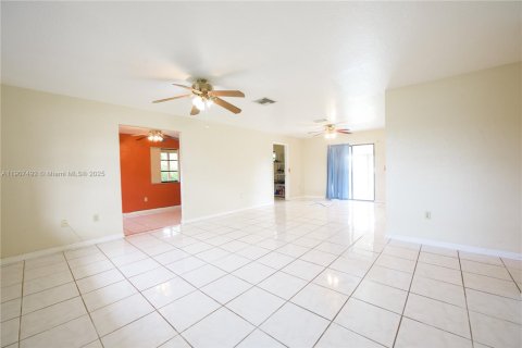 Villa ou maison à vendre à Homestead, Floride: 3 chambres, 148.27 m2 № 1968401 - photo 6